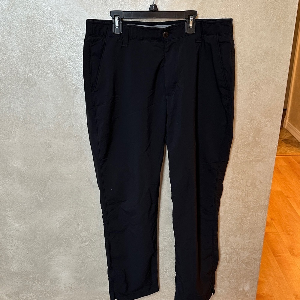 Under Armour Men's black pants